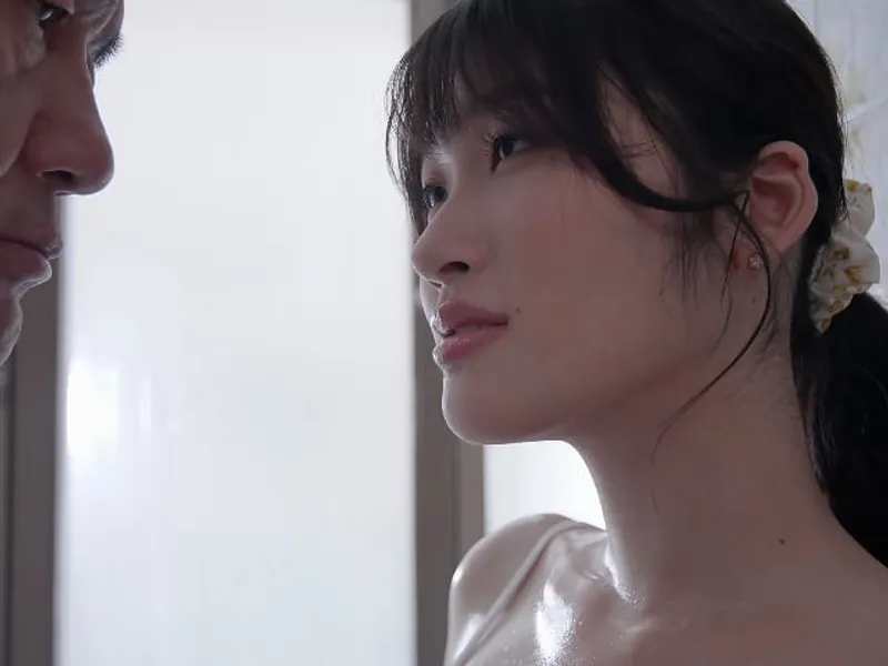 Gã chồng bỏ bê, cô vợ được ông chú giúp thỏa mãn cơn dam dang lồn